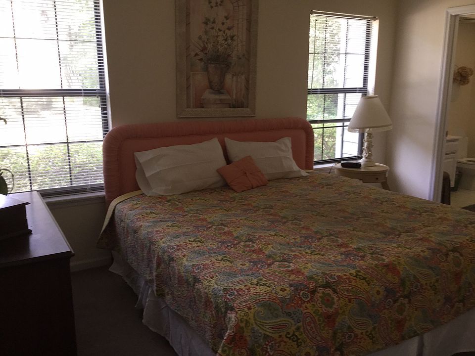 1st image of 204 Grand Oaks Cir