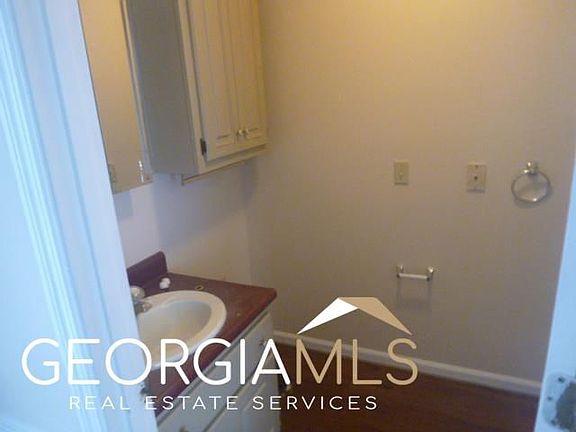 5th image of 703 Pats Ln #B