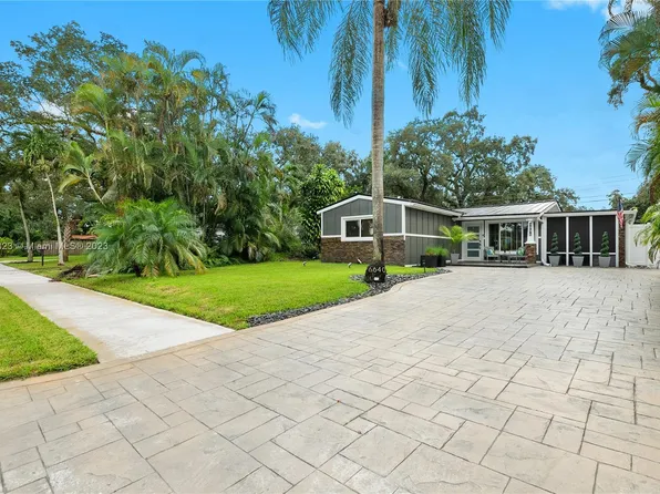 6640 Douglas St, Hollywood, FL 33024