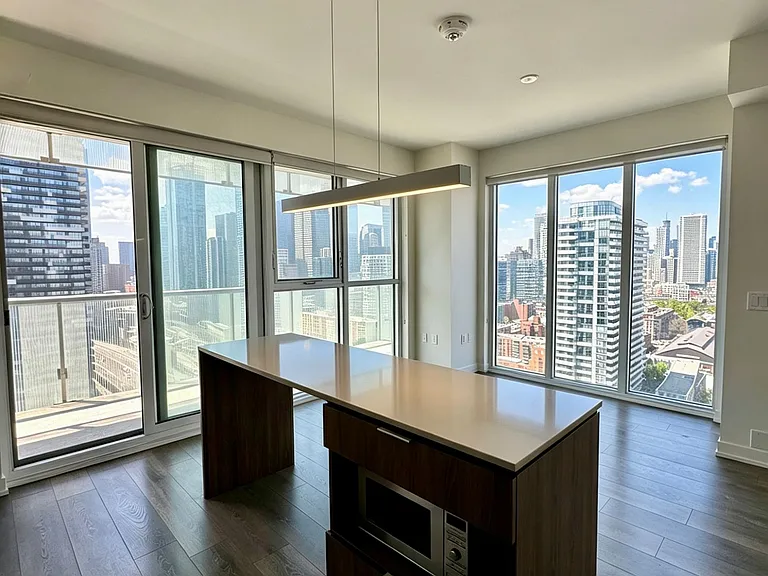 15 Lower Jarvis St #2510 — Photo 2