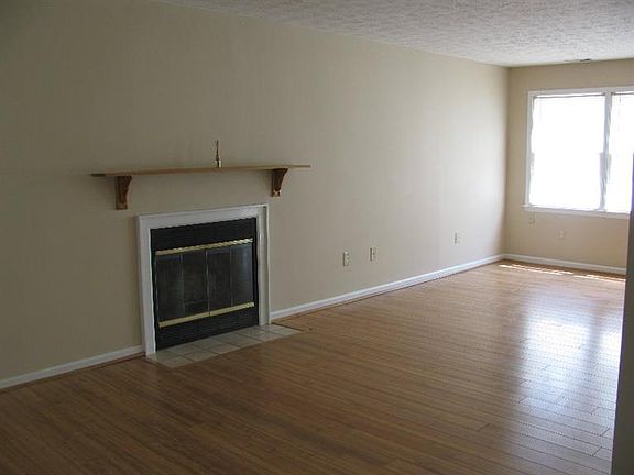 3rd image of 3796 McGarry Dr