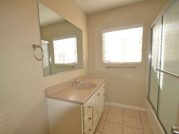 5th image of 4748 Grey Dr
