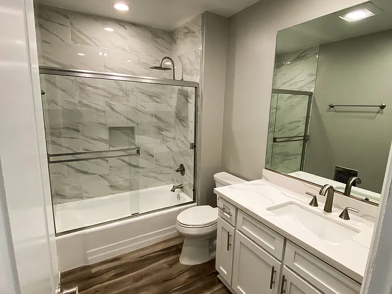 Lunada Bay Apartments — Photo 16