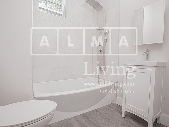 3rd image of 750 E Madison St #13