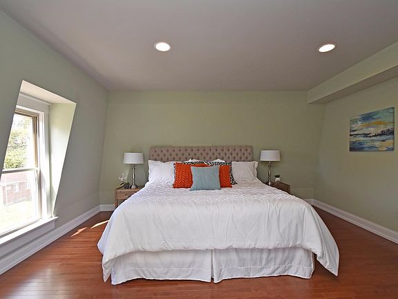 5th image of 4268 Langland St