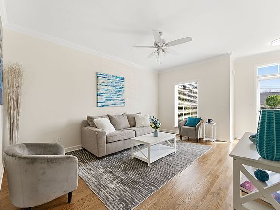 3rd image of 403 Newport Meadows Cir