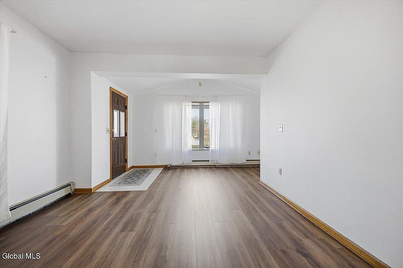 5th image of 2734 Clyde Avenue