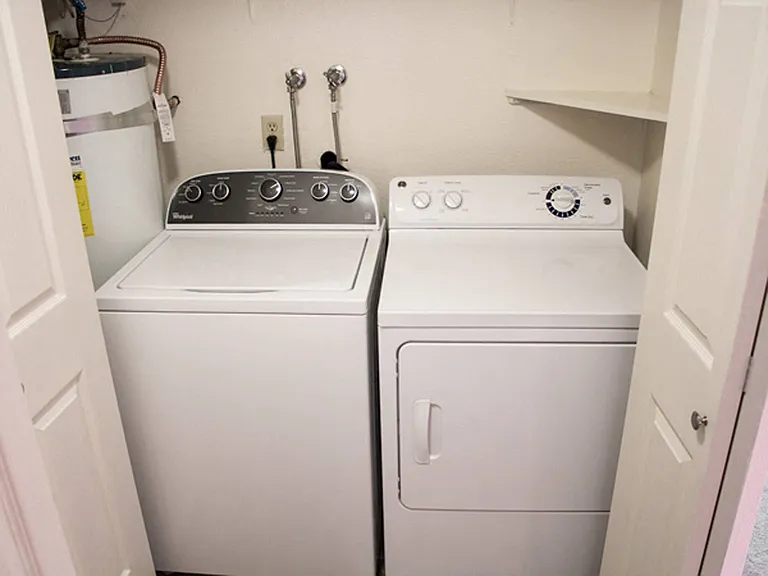 Aspen Glade Apartments — Photo 13