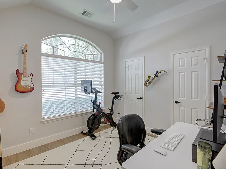 4117 Gazley Ln — Photo 27