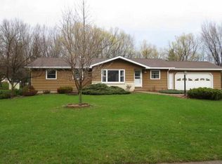 1911 E Blodgett St, Marshfield, WI 54449