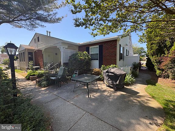 2nd image of 1310 Virginia Ave