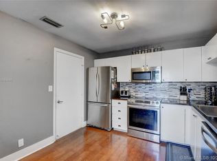 11142 Chandler Dr, Cooper City, FL 33026