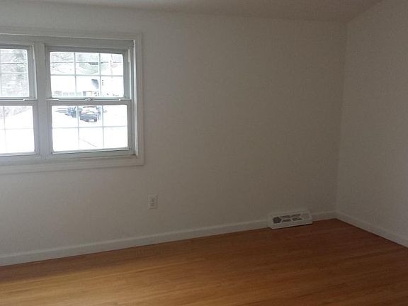 3rd image of 6576 Glenallen Ave