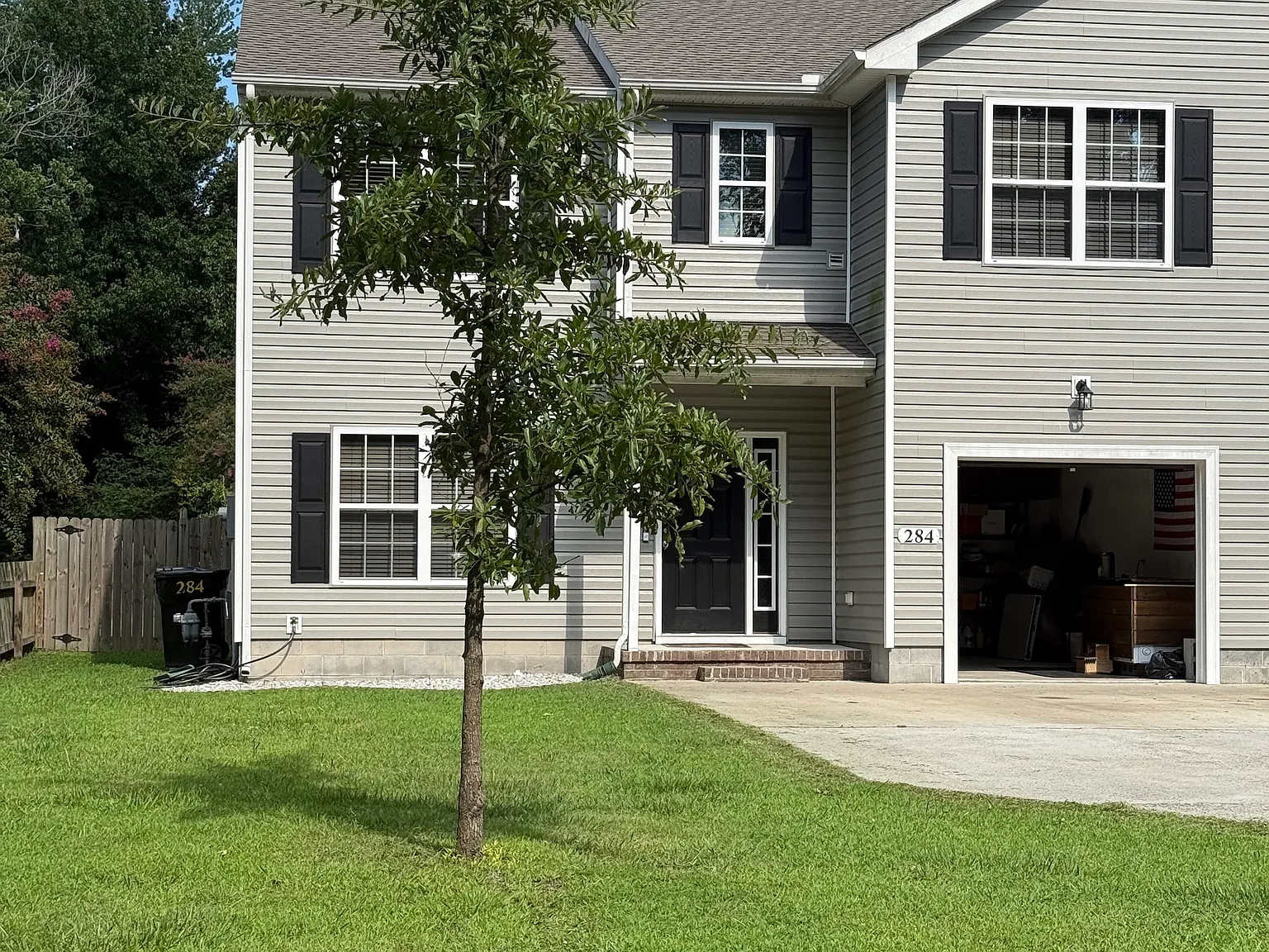 3 bed, 2.5 bath, 1984 sqft, $2,998 — Photo 2