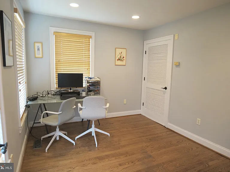 4536 Fairfield Dr — Photo 6