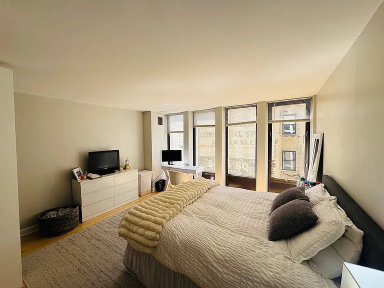100 E Walton St #14F — Photo 7