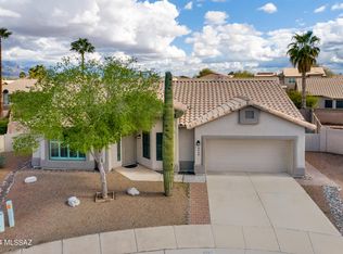 8950 N Willeta Dr, Tucson, AZ 85743