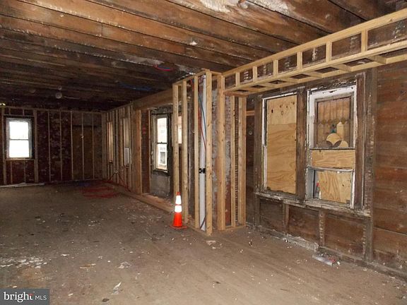 5th image of 4506 N Carlisle St