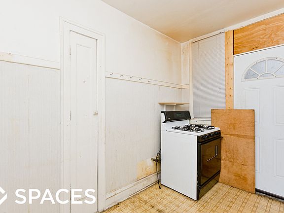 2nd image of 5600 W Leland Ave #56041E