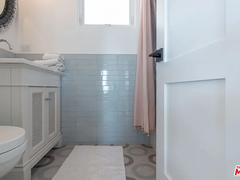 24942 Malibu Rd — Photo 18