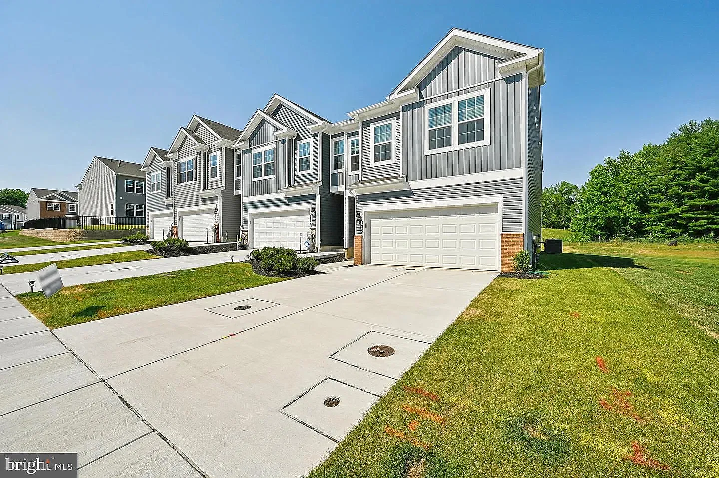 4 bed, 1934 sqft, $2,795 — Photo 1