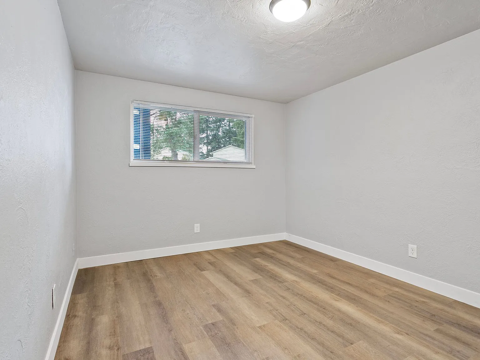 The Highlander Apartments — Photo 4