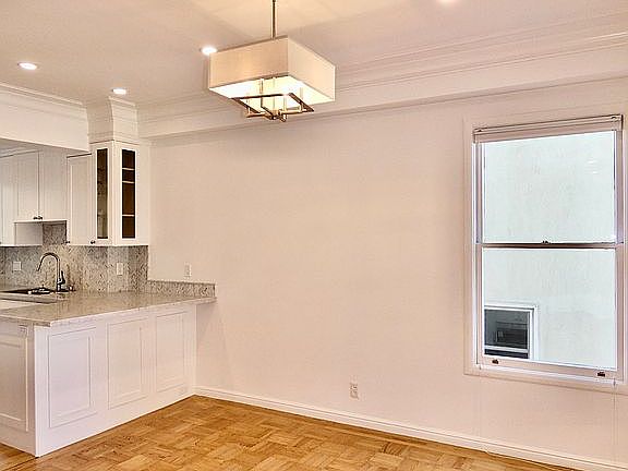 4th image of 2235 Laguna St APT 102