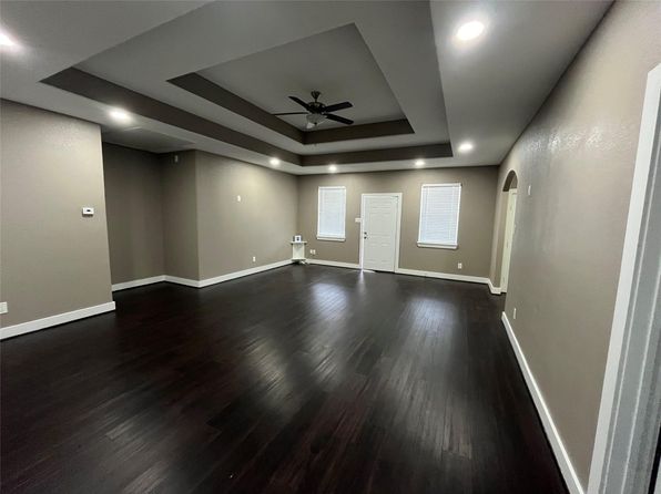180 County Road 3559, Cleveland, TX 77327