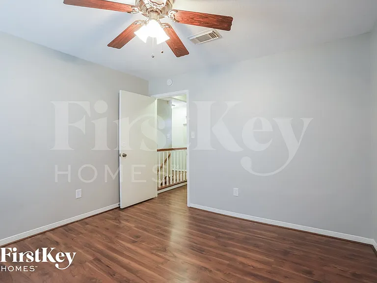 7019 Rosebrook Cir — Photo 8