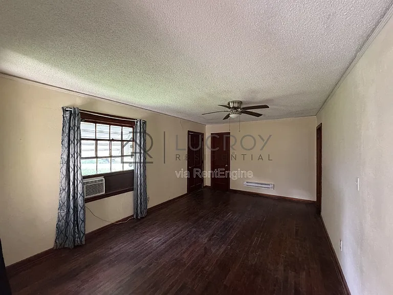 3148 Sylvester Dr — Photo 2