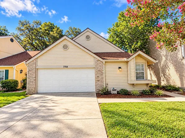 7754 Greenwich Court E, Jacksonville, FL 32277