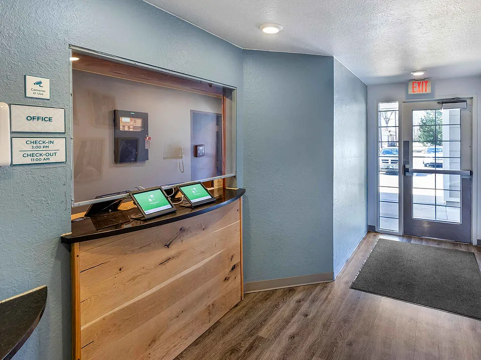 Lobby and Guest Check-in