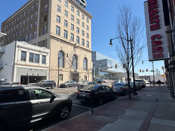 1 W Main St, Norristown, PA