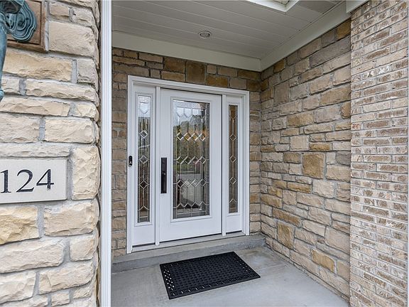2nd image of 124 Greystone Dr