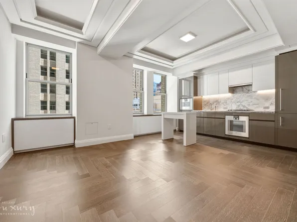301 Park Avenue image 1 of 36