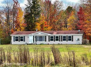 6719 N Coleman Rd, Coleman, MI 48618