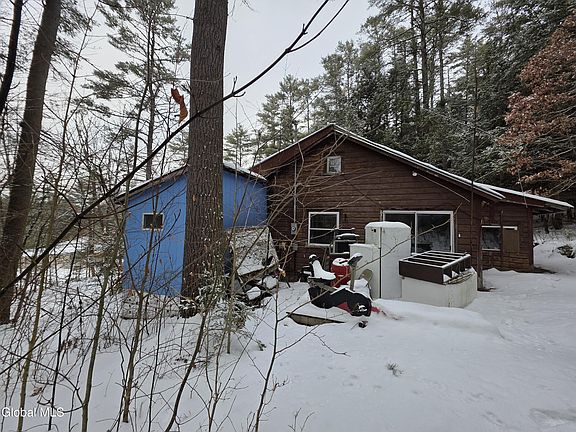 4th image of 228 Howe Road