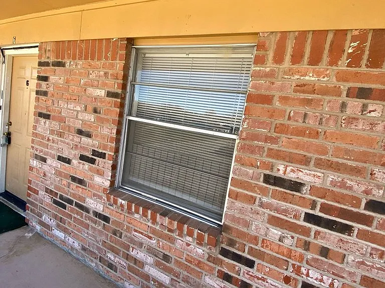 307 Sunset Ln #6 — Photo 2