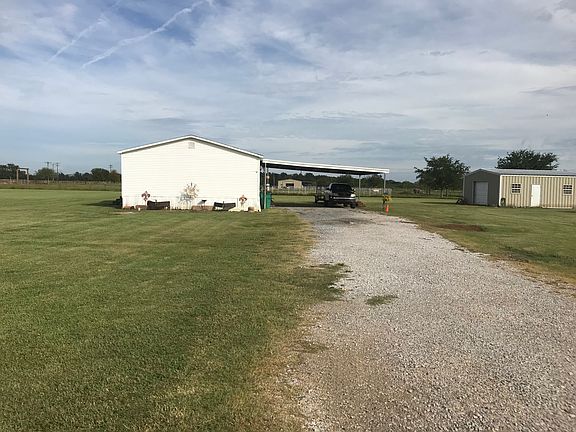 5th image of 312 Saint Martin Dr