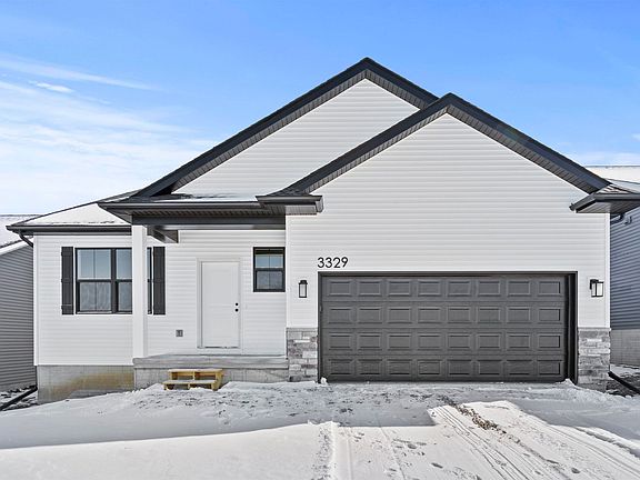 2nd image of 3329 Lincolnshire Rd