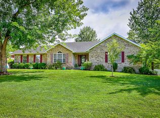 734 E Wood, Columbia, IL