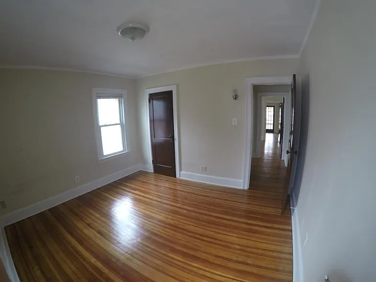 275 Whiting Ln — Photo 11
