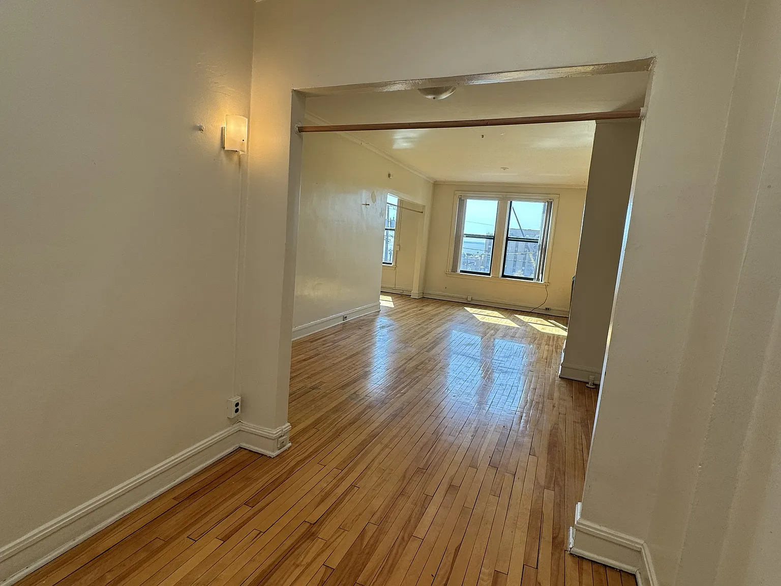 1 bed, 596 sqft, $1,215 — Photo 3