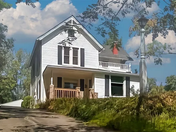 218 Bentleyville Rd, Chagrin Falls, OH 44022