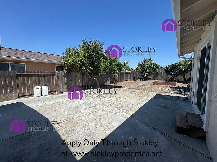 6346 Escallonia Dr — Photo 28