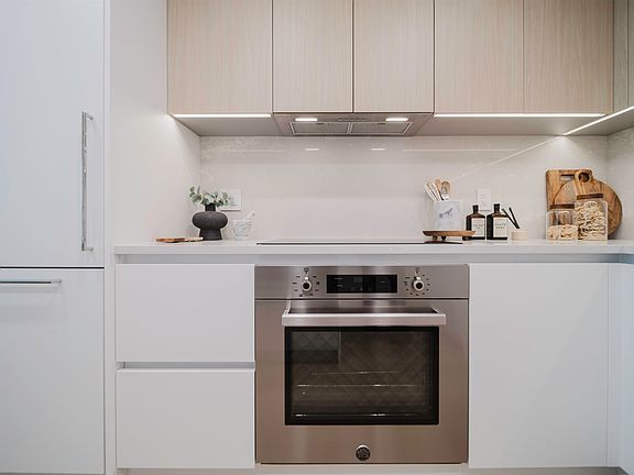 4th image of 595 Kemsley Ave #307