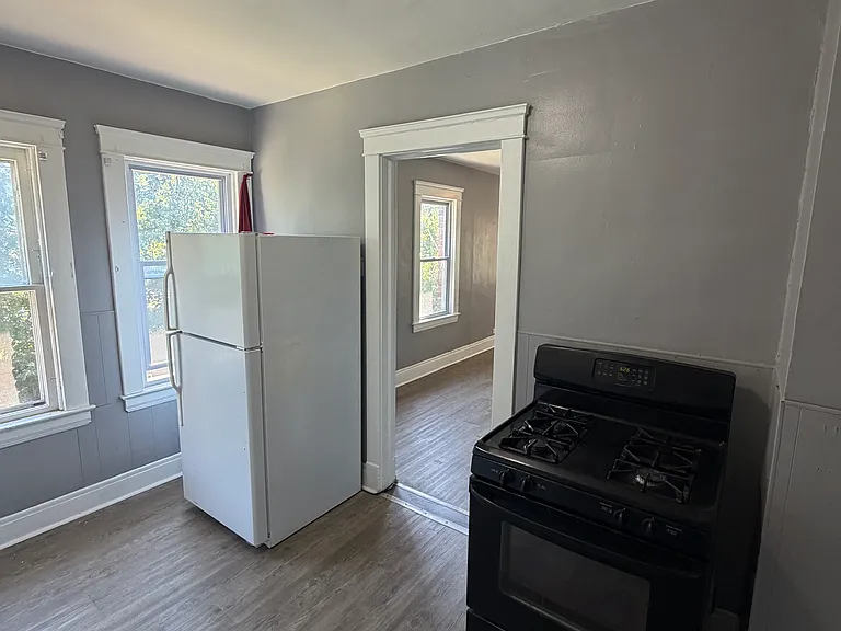 665 E 160th St #2 — Photo 10