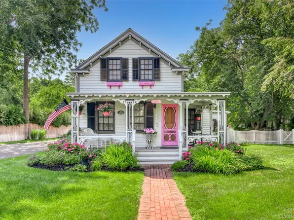 8440 Main Road, East Marion, NY 11939