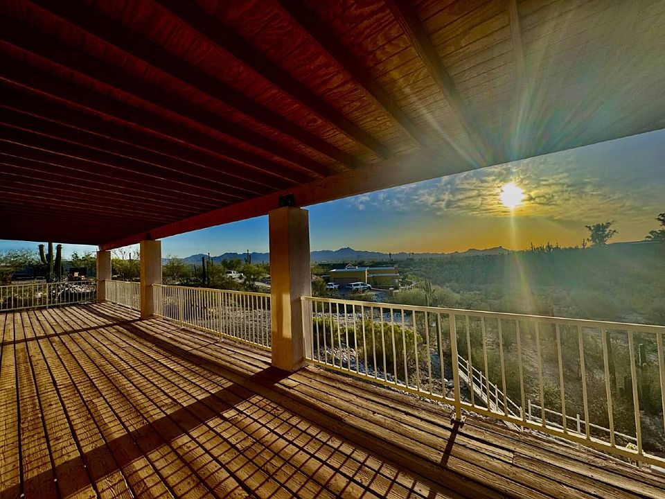 1st image of 828 W Cresta Loma Dr Unit 1