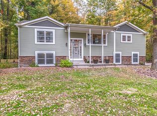 10870 Stafford Rd, Chagrin Falls, OH 44023